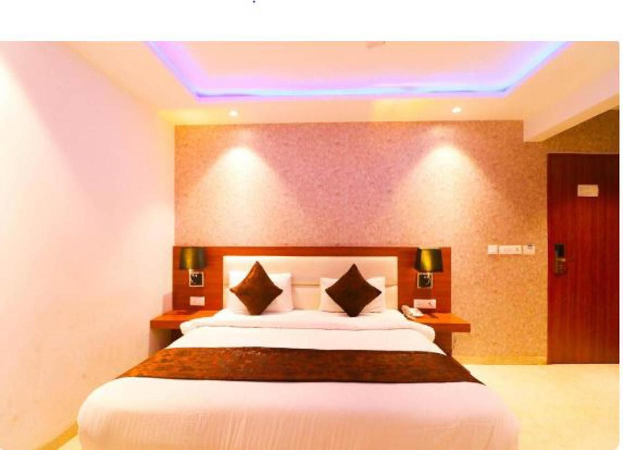 Hotel Royal Sky Luxury Near Delhi Airport ניו דלהי מראה חיצוני תמונה